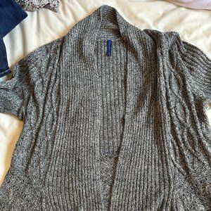 Falls Creek XL grey and white cardigan